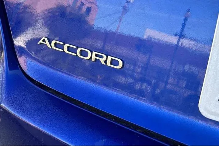 $27999 : Honda Accord Hybrid 2024 Spo image 6