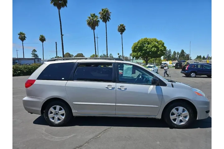 $8995 : 2008 Sienna LE 8-Passenger image 6
