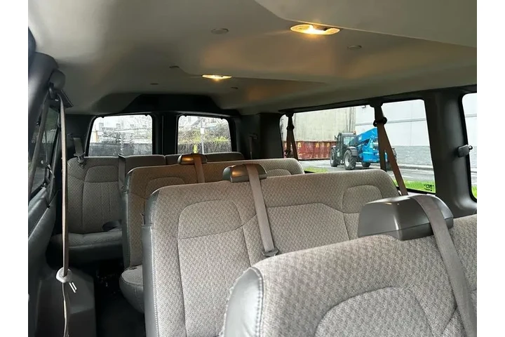 $18999 : 2017 Express LT 3500 Extended image 10