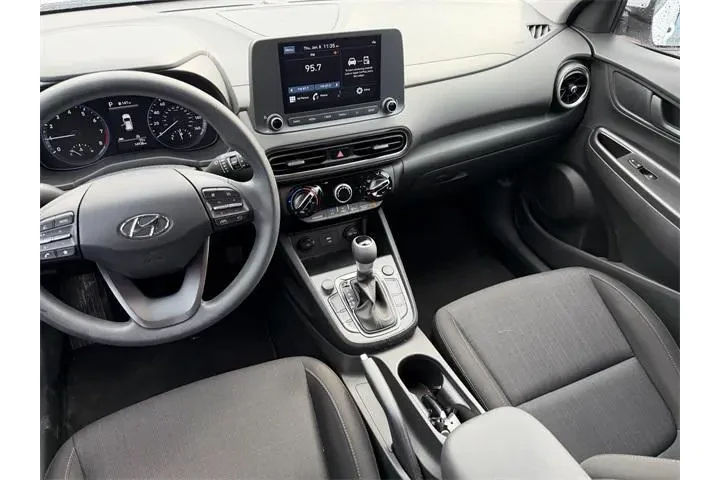 $17985 : Hyundai KONA 2023 SEL 4dr Cr image 8