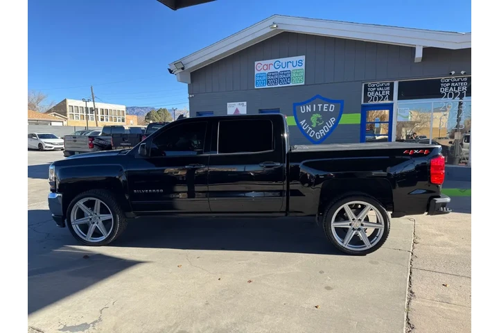 2018 Silverado 1500 LT Crew C image 8