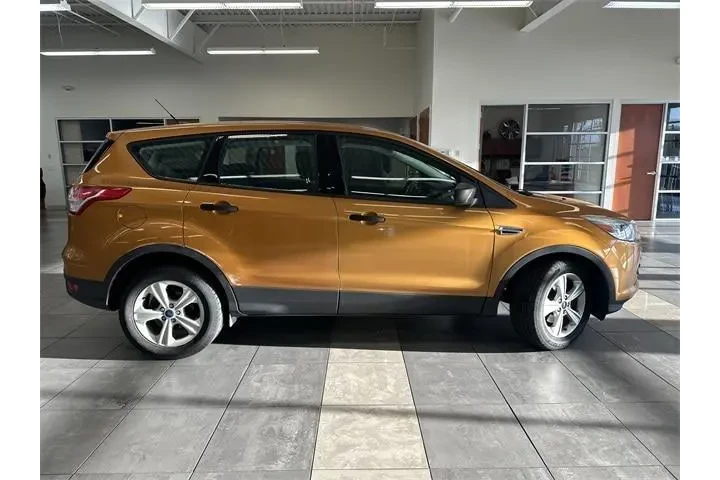 $8000 : Ford Escape 2016 S 4dr SUV image 8