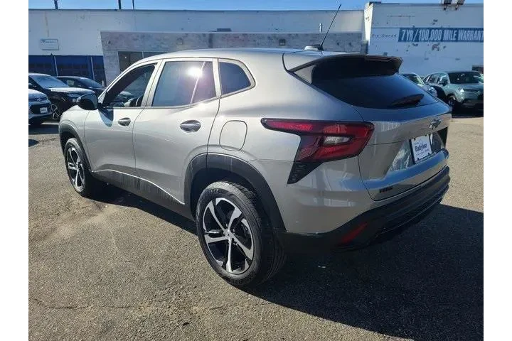 $20772 : Chevrolet Trax 2024 RS 4dr C image 3