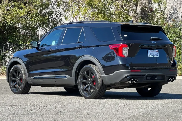 Ford Explorer 2023 AWD ST 4d image 5