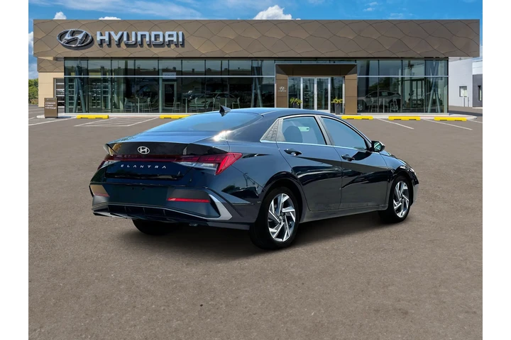 $21000 : Hyundai ELANTRA 2024 SEL 4dr image 7