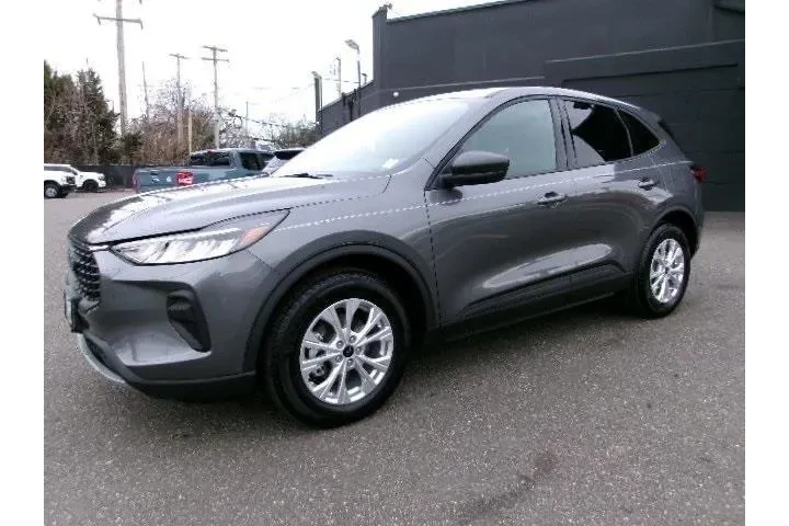 $26625 : Ford Escape 2025 Active 4dr image 1