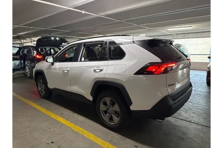 $30995 : Toyota RAV4 2024 XLE 4dr SUV image 4