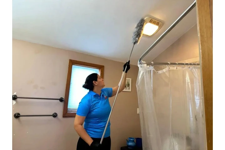 Personal | Limpiadoras image 1