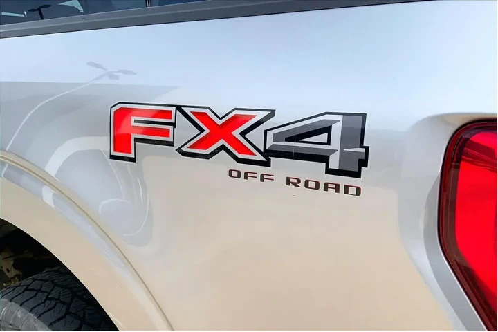 $39332 : Ford F-150 2022 4x4 XLT 4dr image 10