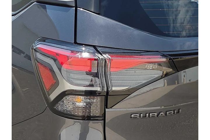 $28795 : Subaru Forester 2025 AWD Bas image 10