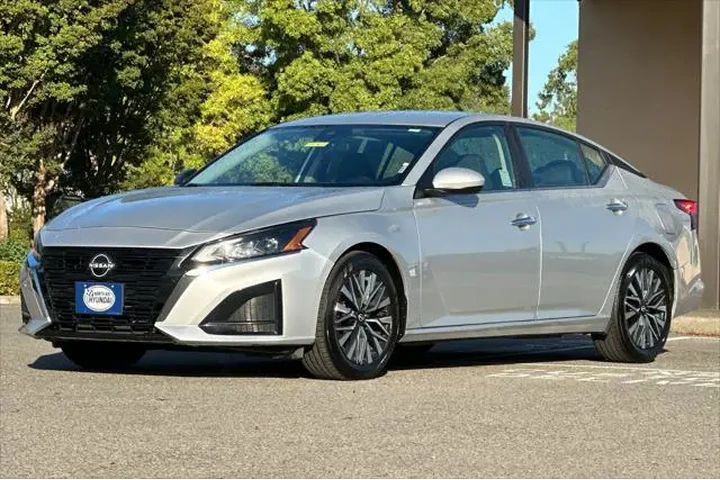 $19490 : Nissan Altima 2024 2.5 SV 4d image 8