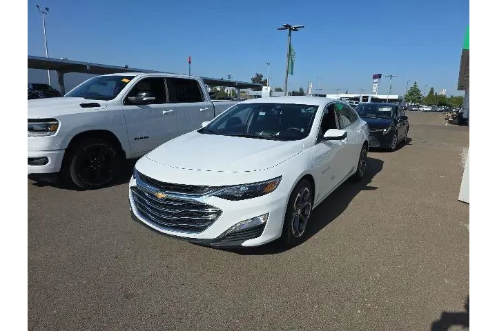 $19775 : Chevrolet Malibu 2024 LT 4dr image 3