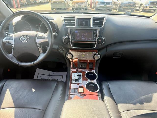 $16950 : 2013 TOYOTA HIGHLANDER Limited image 10