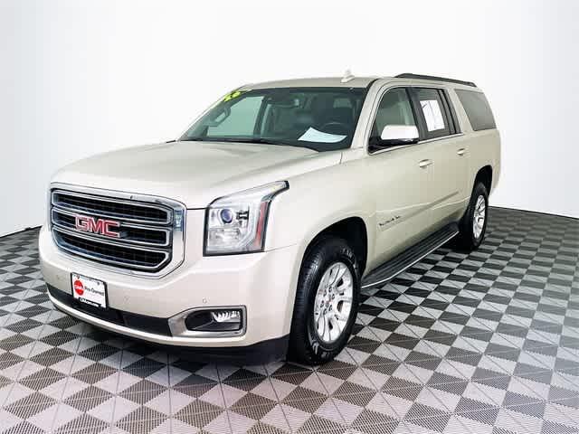 $19890 : PRE-OWNED 2016 YUKON XL SLT image 4