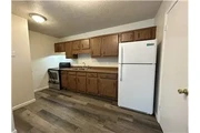 $750 : Rental property with 2 bedro thumbnail