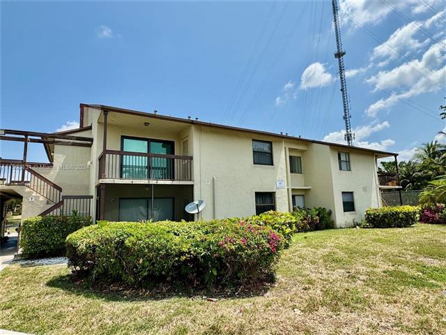 $2467 : Miami Lakes Renta Facil. image 1