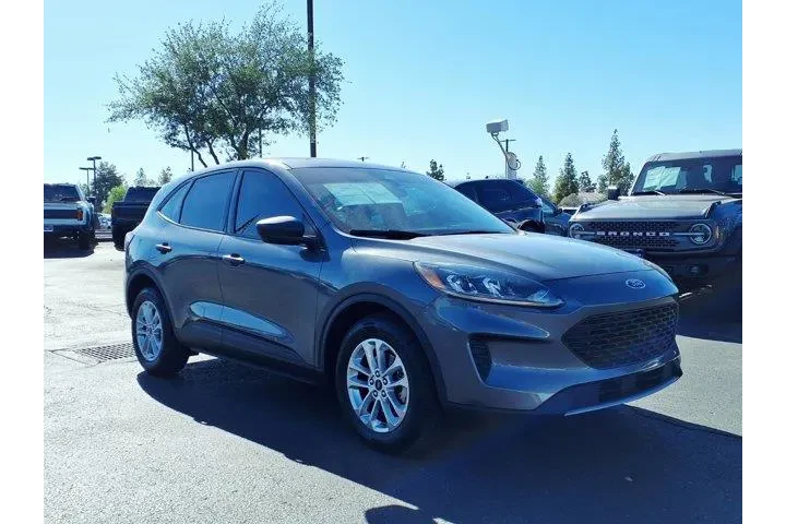 $18319 : Ford Escape 2022 S 4dr SUV image 8