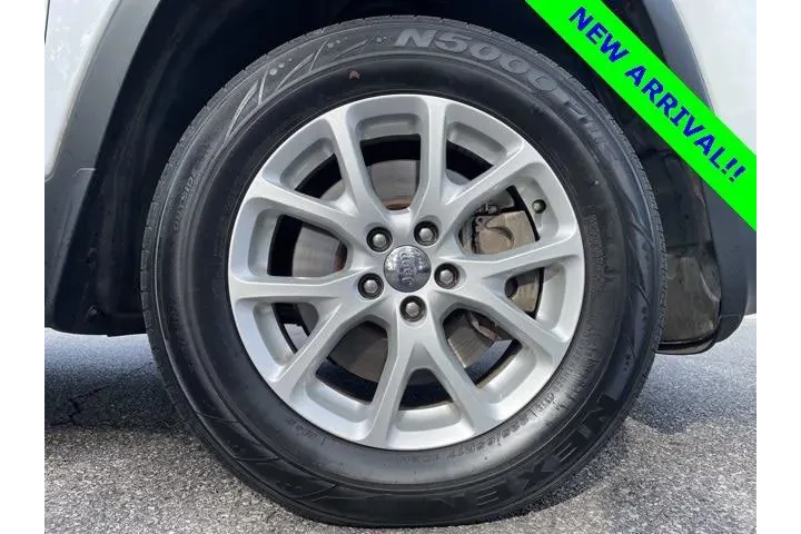 $14939 : Jeep Cherokee 2017 4x4 Latit image 4