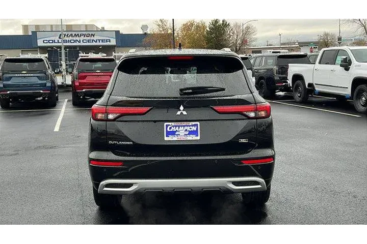 $28984 : Mitsubishi Outlander 2022 AW image 6