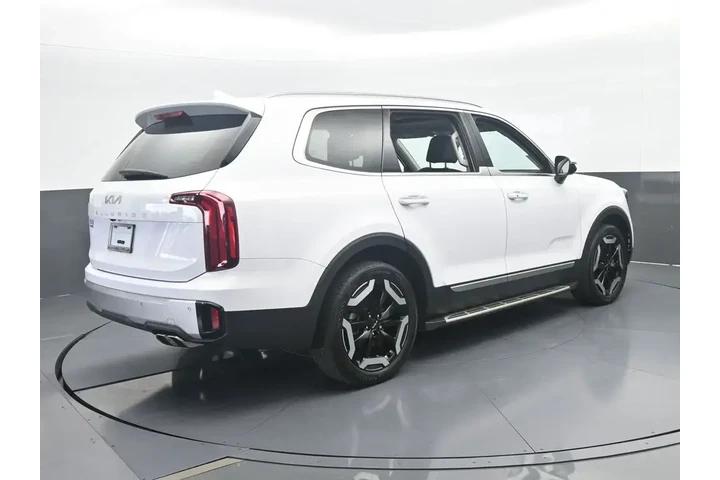 $29991 : Kia Telluride 2024 S 4dr SUV image 6