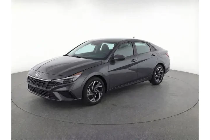 $18211 : Hyundai ELANTRA 2025 SEL Spo image 1