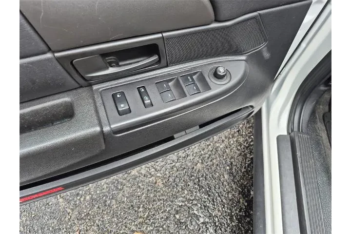 $3988 : Ford Crown Victoria 2011 Pol image 10