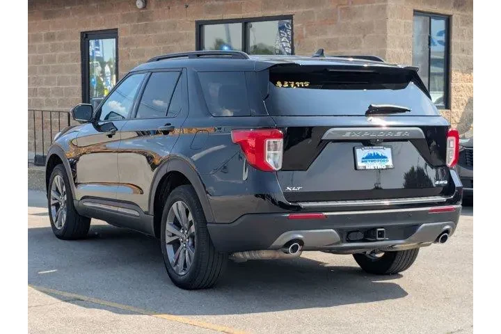 $28777 : Ford Explorer 2023 AWD XLT 4 image 6