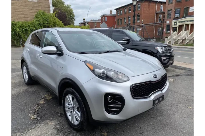 $8399 : 2018 Sportage LX image 1