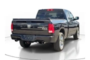 $19691 : Ram 1500 2018 4x4 Express 4d thumbnail