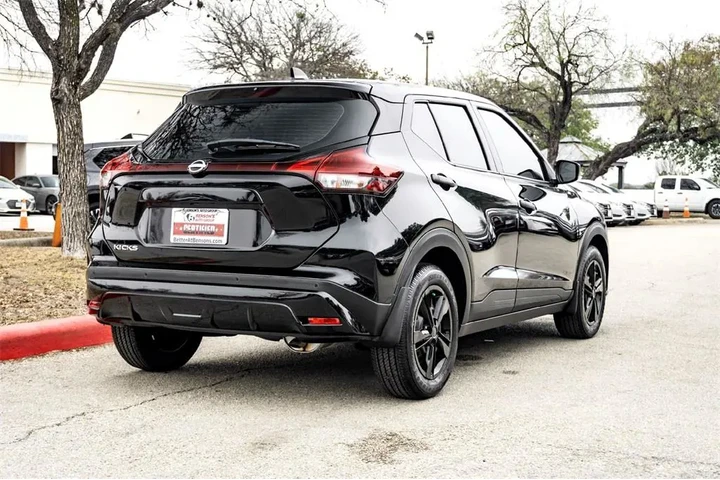 $21599 : Nissan Kicks Play 2025 S 4dr image 5
