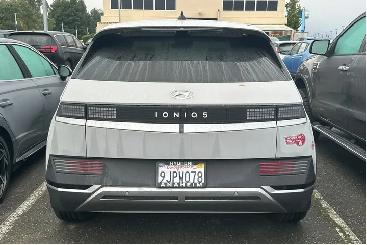 $23990 : Hyundai IONIQ 5 2024 SEL 4dr image 4