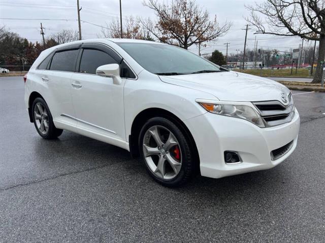 $11500 : 2013 Venza XLE image 4