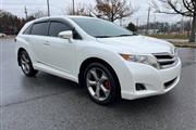 $11500 : 2013 Venza XLE thumbnail