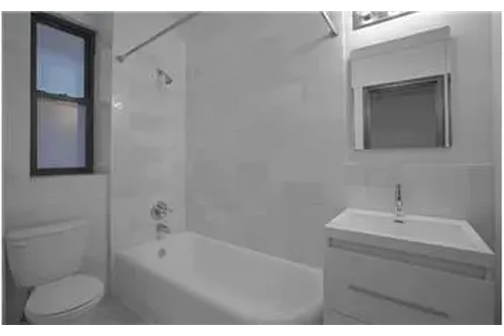 $4200 : Rental property with 1 bedro image 6