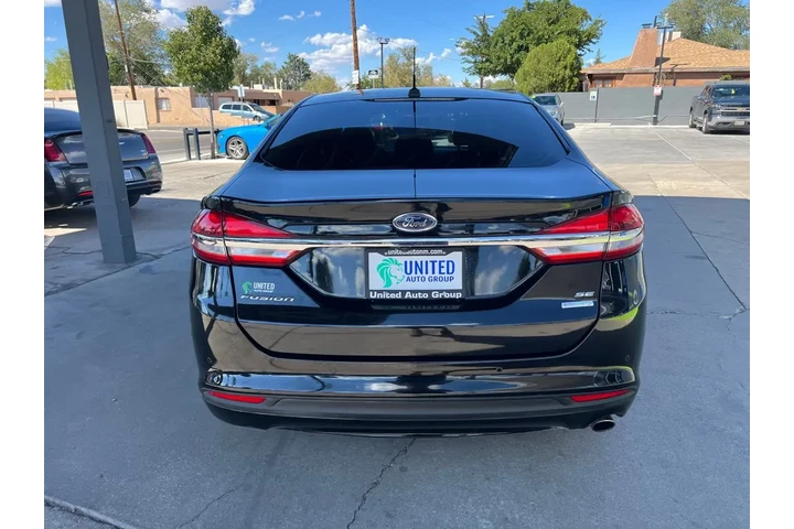 2018 Fusion SE image 6