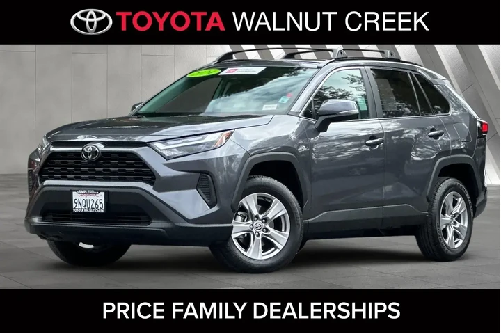 $30300 : Toyota RAV4 2024 AWD XLE 4dr image 1