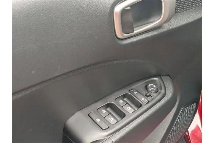 $18662 : Hyundai VENUE 2024 SEL 4dr C image 10