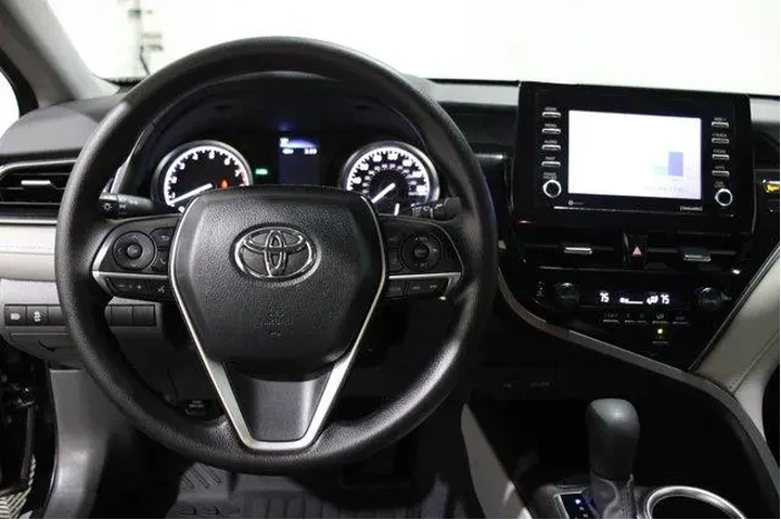 $28983 : Toyota Camry 2024 LE 4dr Sed image 8