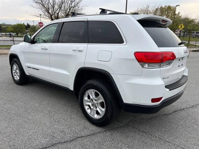 $12900 : 2017 Grand Cherokee Laredo image 7