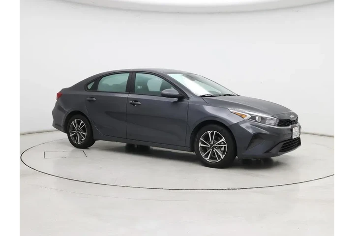 $17998 : Kia Forte 2023 LXS 4dr Sedan image 7