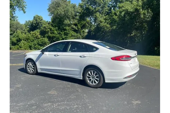 $6500 : 2017 Fusion S image 5