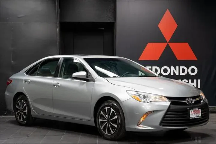$15784 : Toyota Camry 2017 SE 4dr Sed image 8