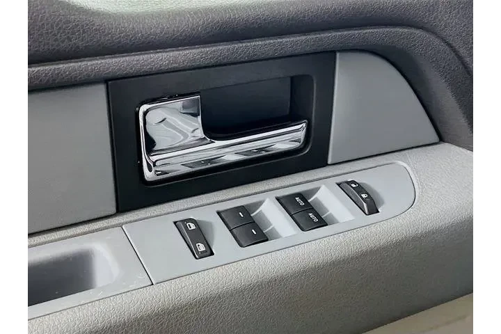 $20975 : Ford F-150 2014 4x2 XLT 4dr image 9