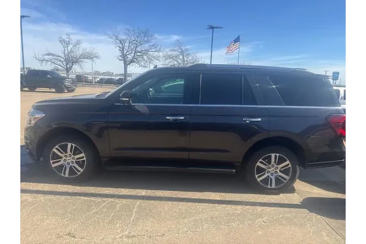 $39995 : Ford Expedition 2024 4x4 Lim image 2