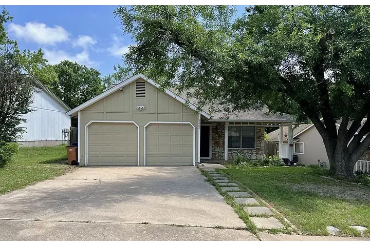 $1650 : HOUSE RENT AVAILABLE AUSTIN TX image 5