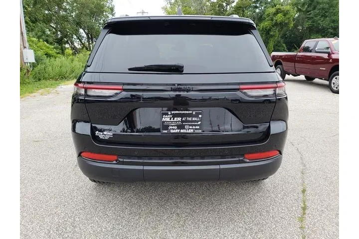 $38860 : Jeep Grand Cherokee 2024 4x4 image 6