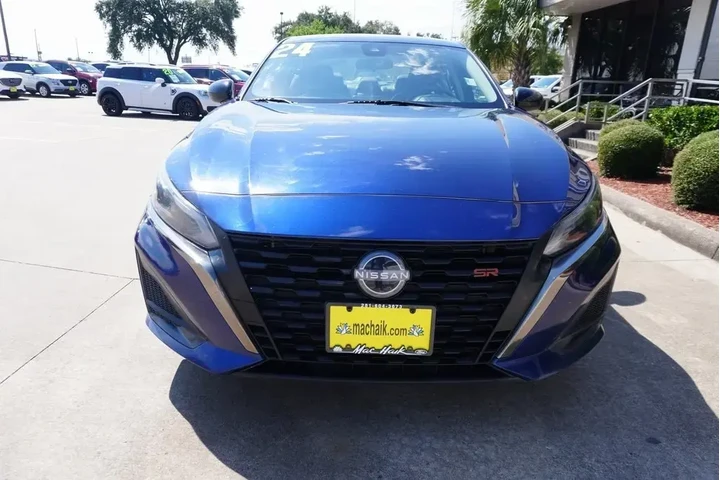 $22988 : Nissan Altima 2024 2.5 SR 4d image 2