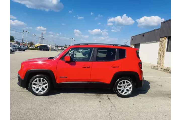 $7850 : 2016 Renegade Latitude image 4