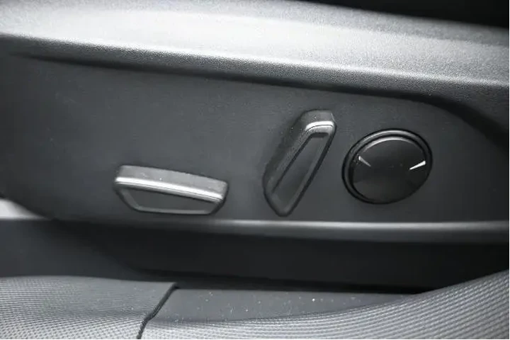 $31827 : Ford Mustang Mach-E 2024 Sel image 10