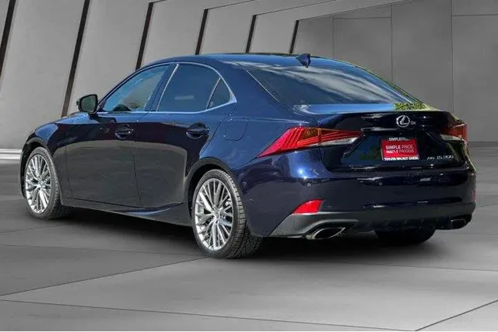 $22900 : Lexus IS 300 2017 AWD 4dr Se image 10